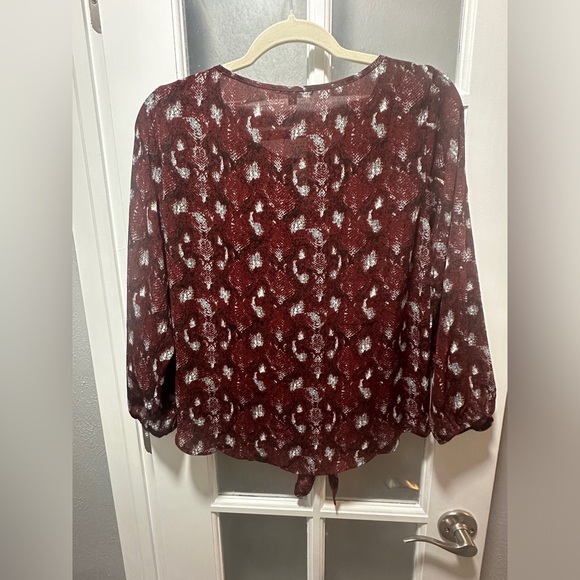 NWOT West Kei Red Front Tie Top - Picture 4 of 4